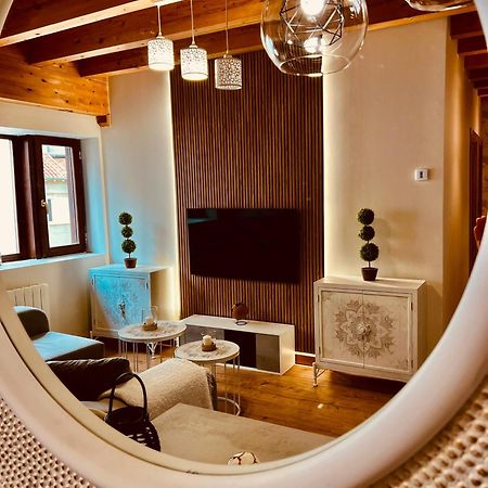 El Capricho De Claudia_ Apartamentos Burgos Catedral Екстериор снимка