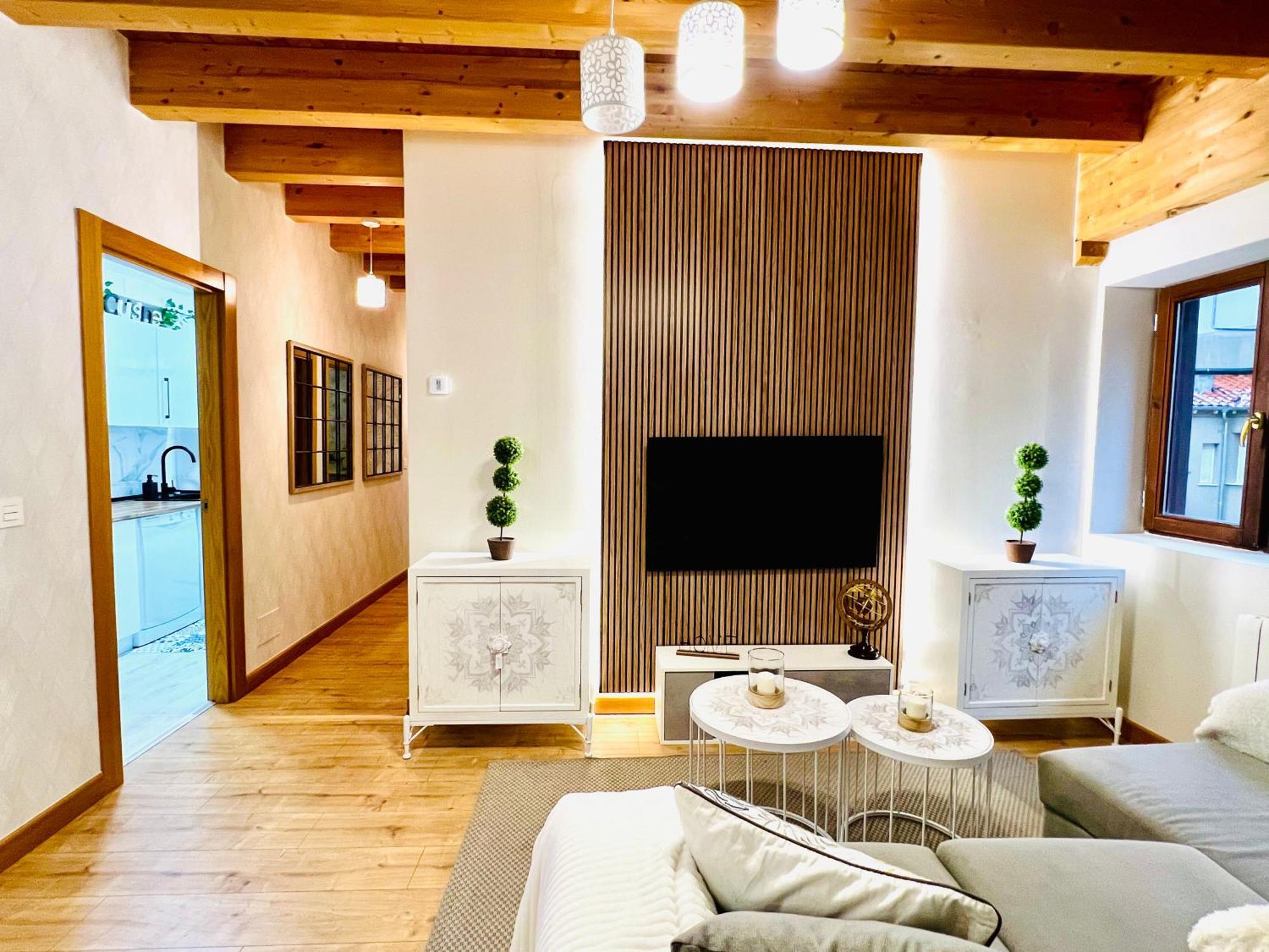 El Capricho De Claudia_ Apartamentos Burgos Catedral Екстериор снимка