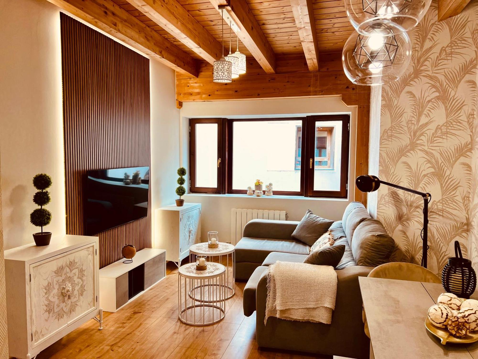El Capricho De Claudia_ Apartamentos Burgos Catedral Екстериор снимка