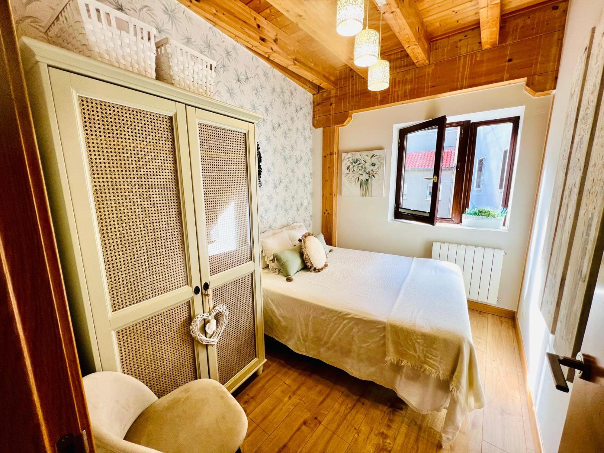 El Capricho De Claudia_ Apartamentos Burgos Catedral Екстериор снимка